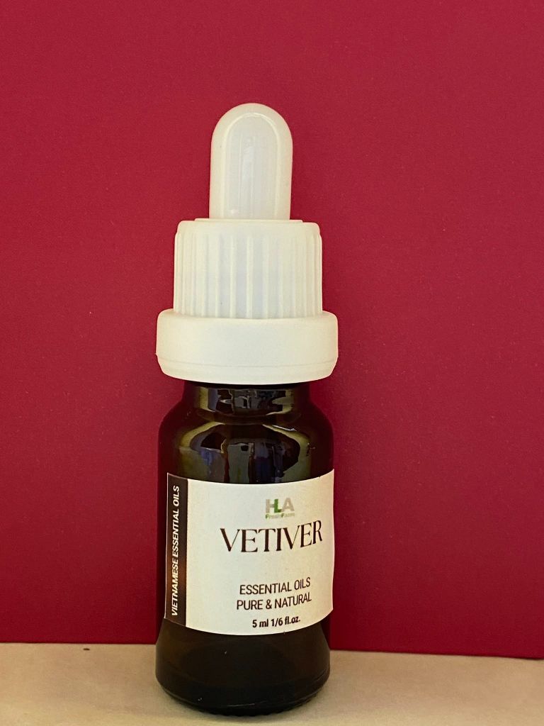 Tinh Dầu Vetiver
